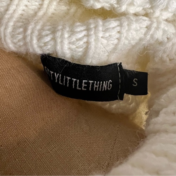 Pretty little thing oversize chunky sweater with cowl neck,smalll - Picture 6 of 7